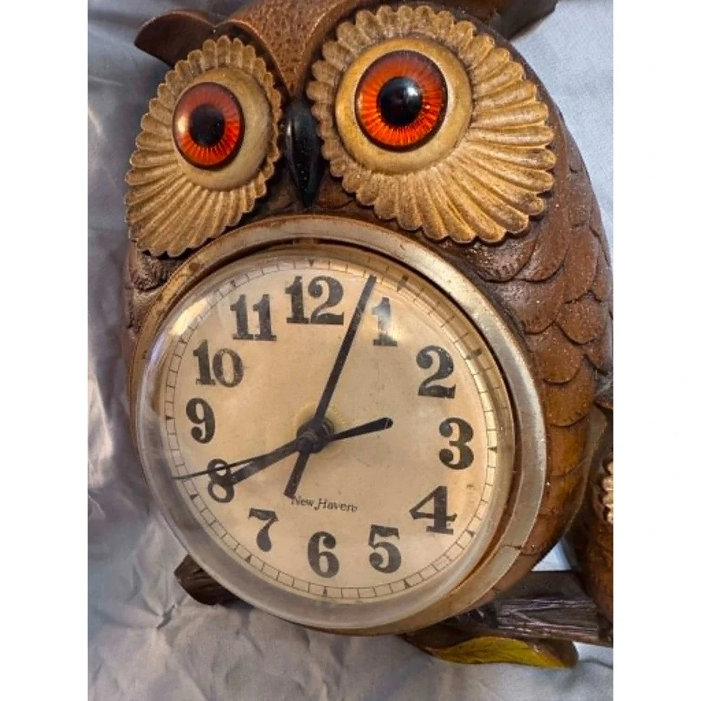 Tested Vintage New Haven Owl Family Wall Clock 1970s
